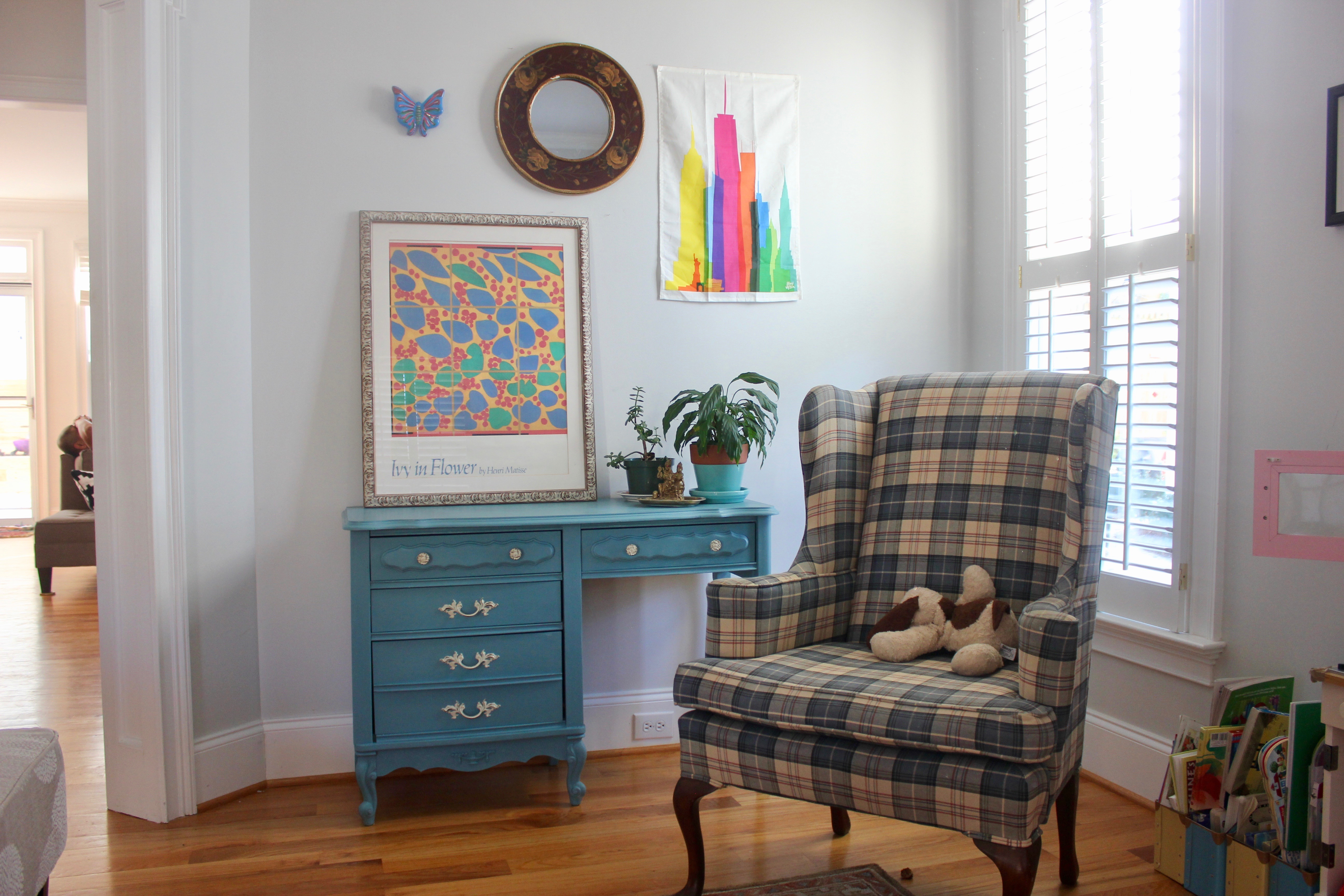 Vintage Vanity Makeover. Furniture