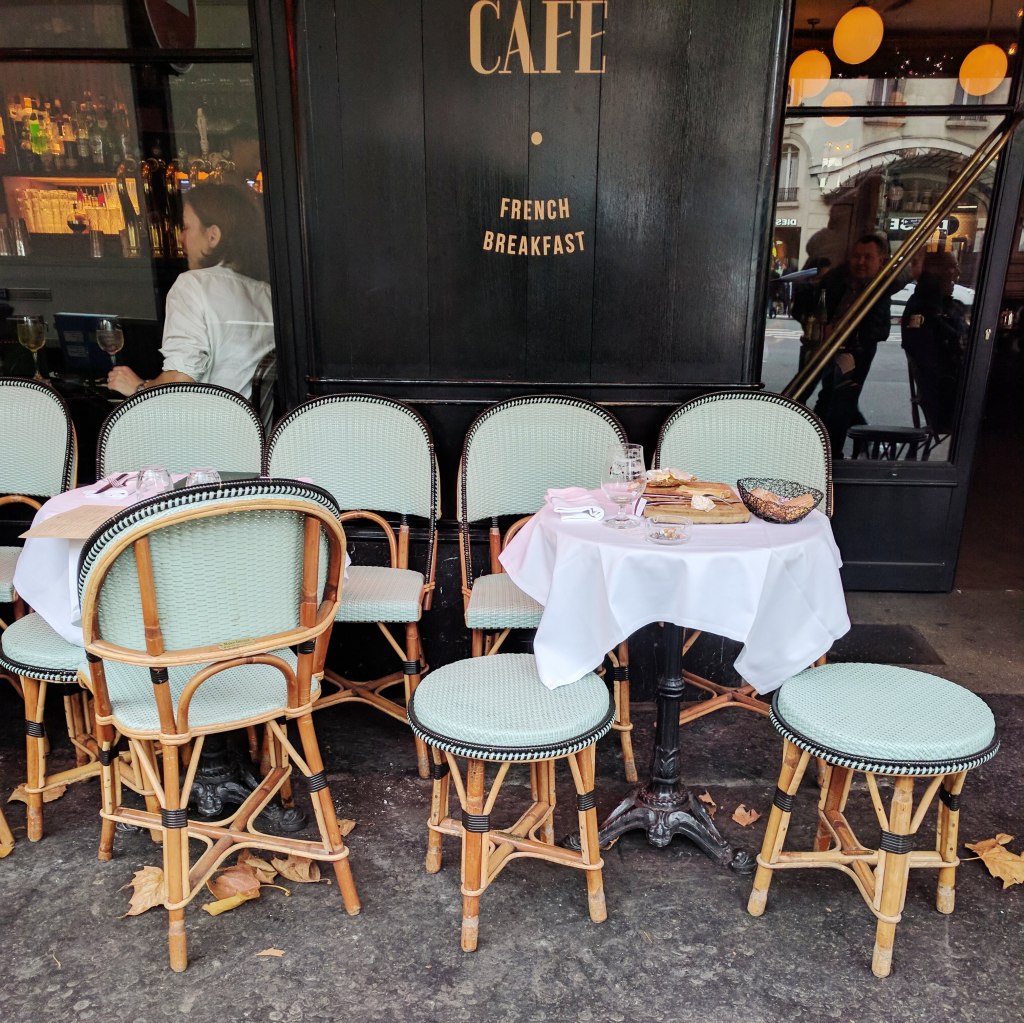 Table for one please { Paris Bound&nbsp;}